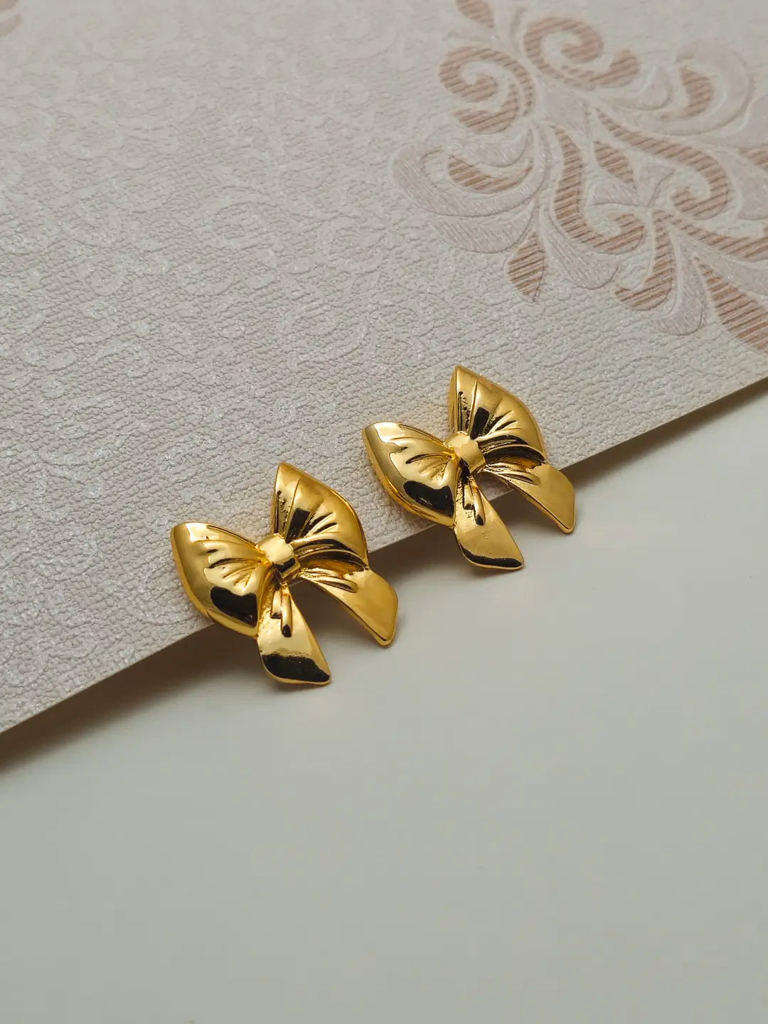 Bow Earring