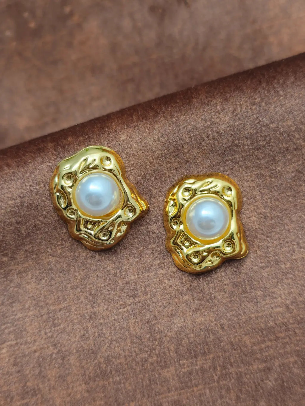 Golden Lava Pearl Earring