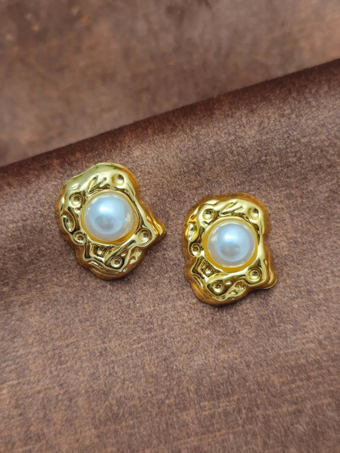 Golden Lava Pearl Earring