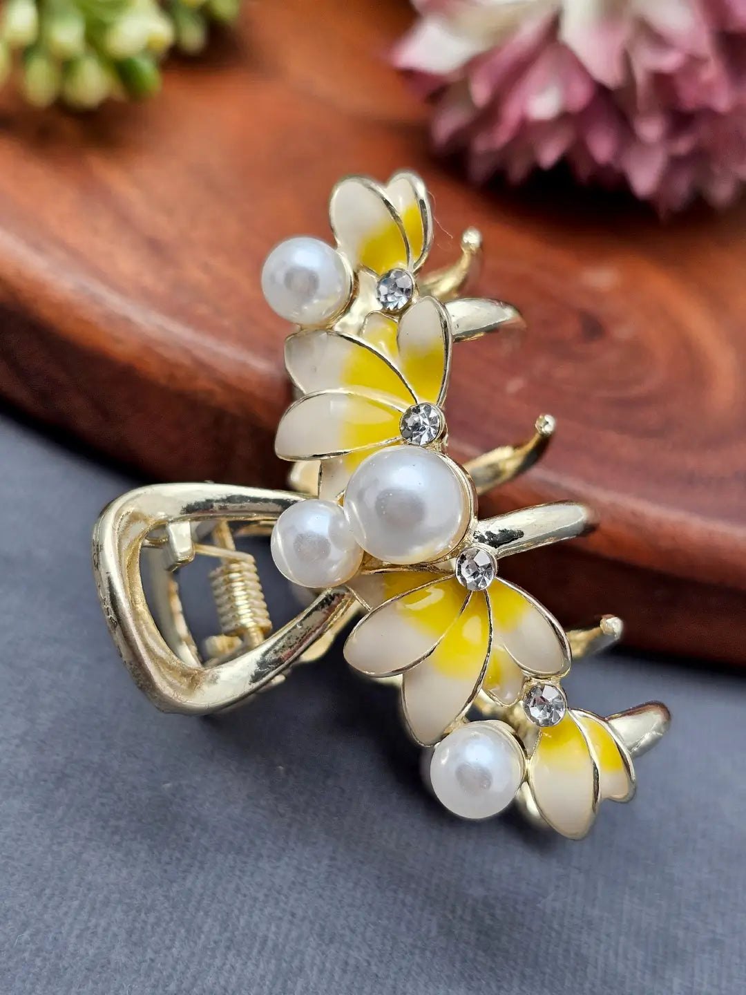 Bee Yellow