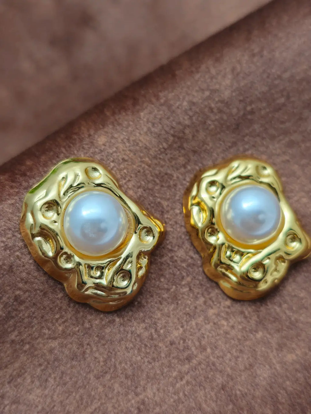 Golden Lava Pearl Earring