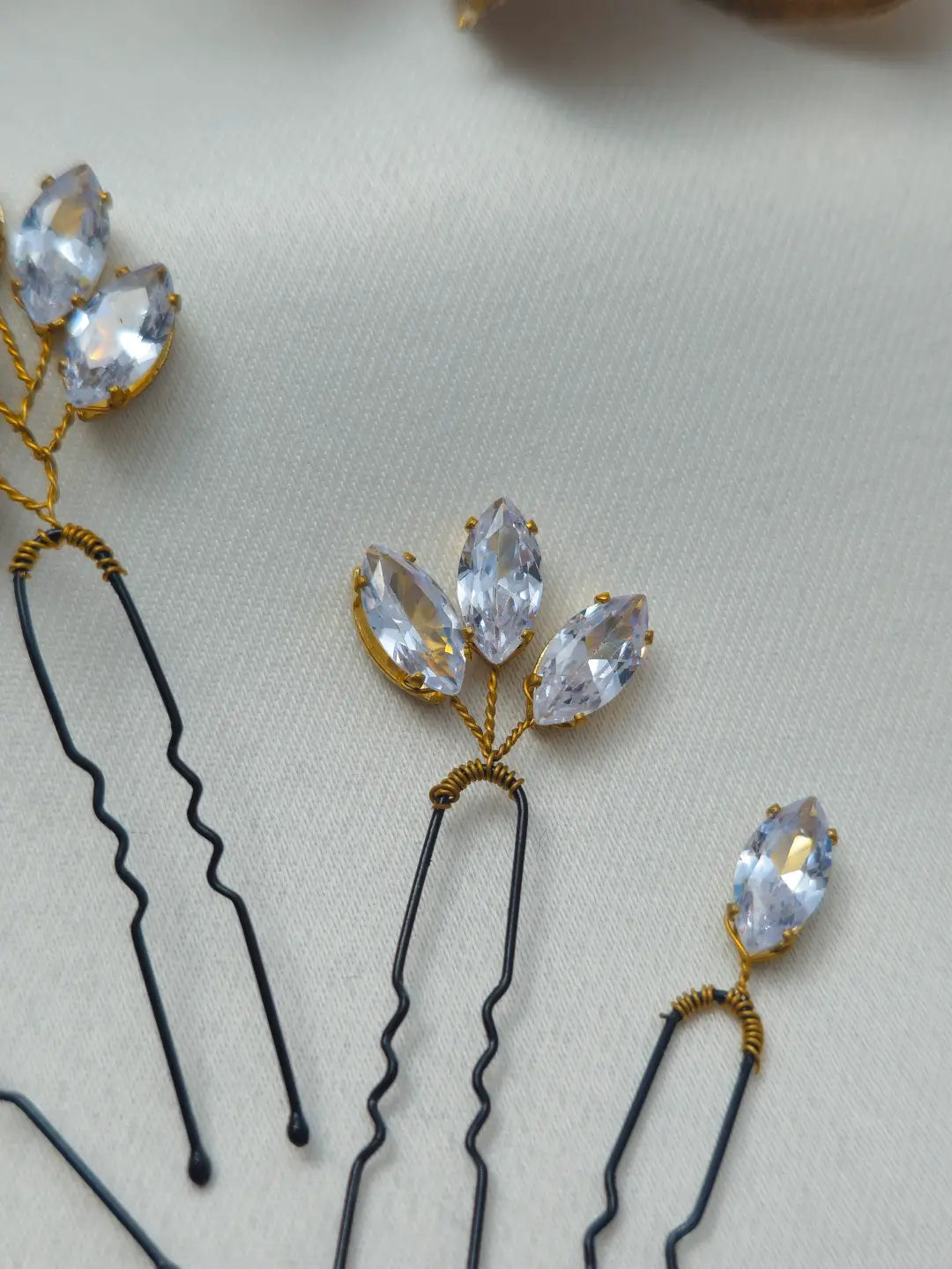 Set of 5 pins