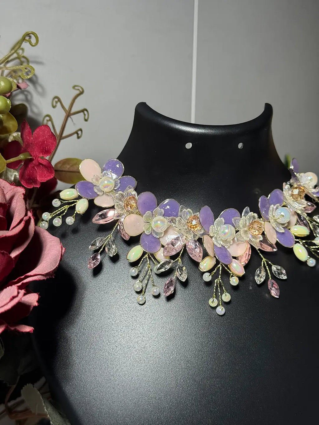 Antique White@full Necklace