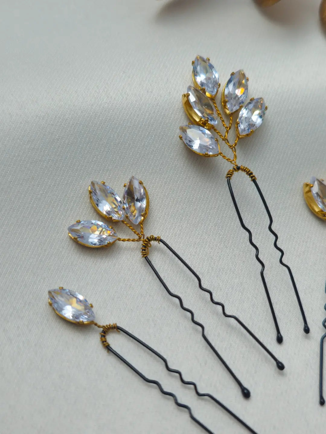 Set of 5 pins