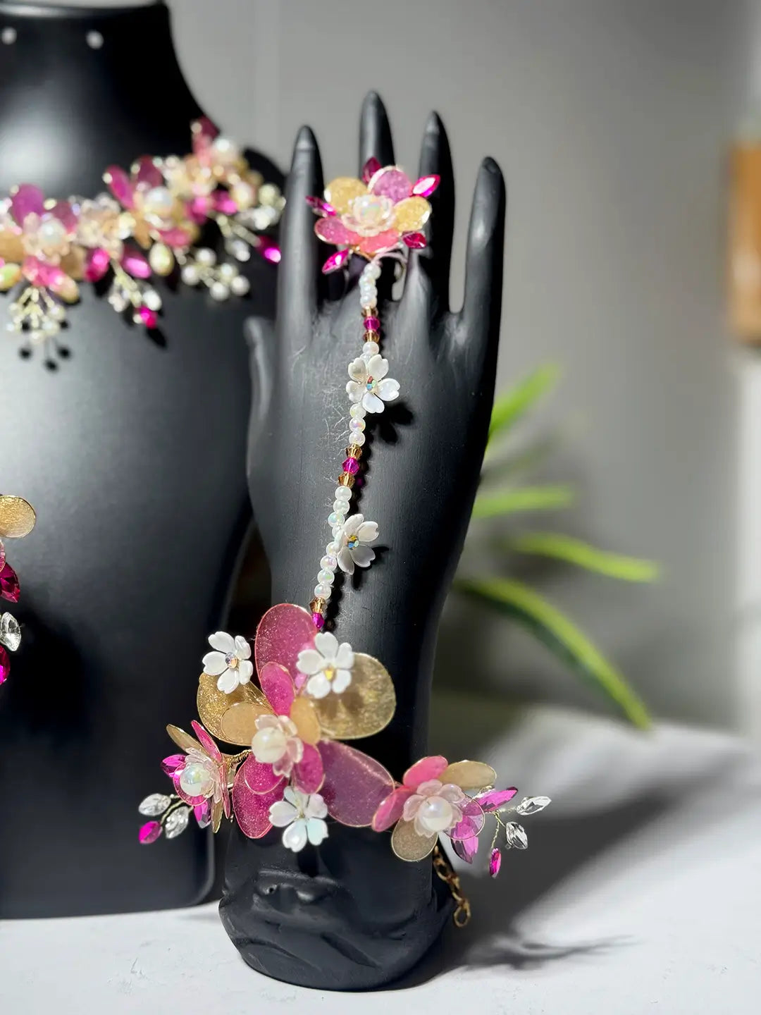 Deep Blush@Full Necklace