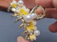 Bee Yellow